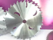 Пила дисковая 550*5,2/3,5*50*18+18+6 F для многопильных станков Leuco